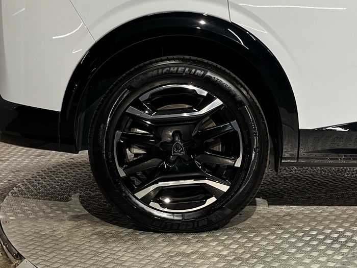 Peugeot 5008 2025