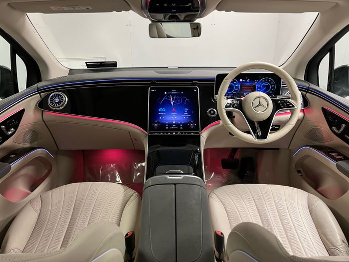 Mercedes-Benz EQS SUV 2023