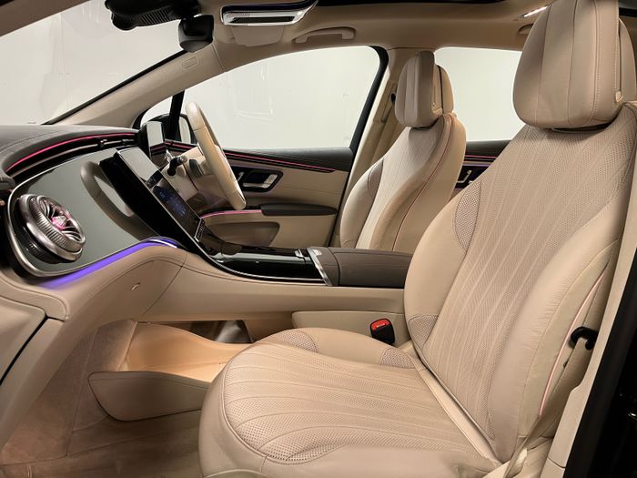 Mercedes-Benz EQS SUV 2023