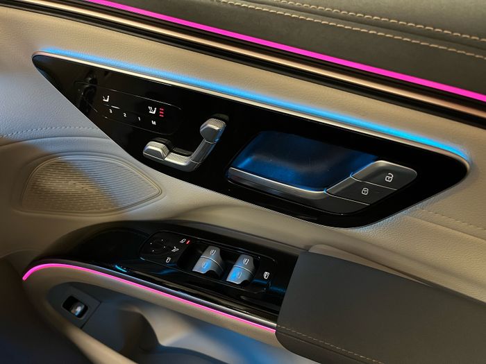 Mercedes-Benz EQS SUV 2023