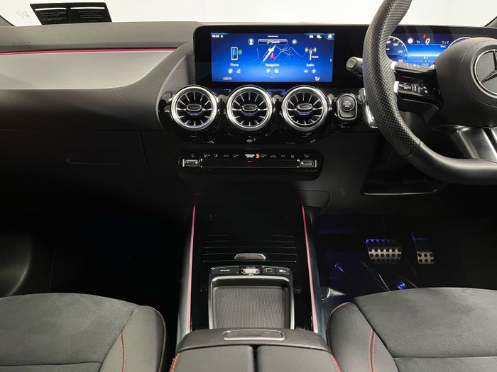 Mercedes-Benz GLA 2025