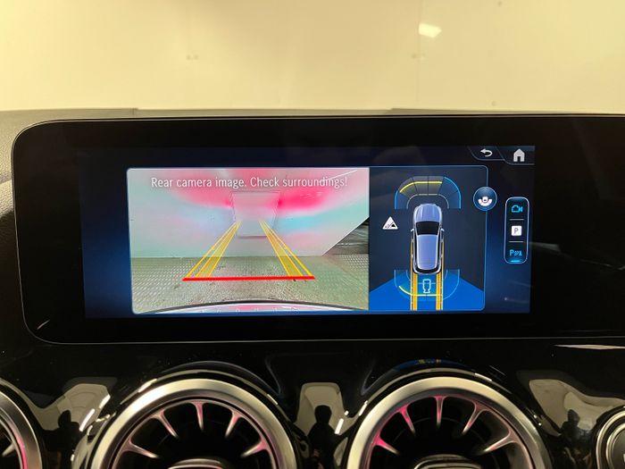 Mercedes-Benz GLA 2025