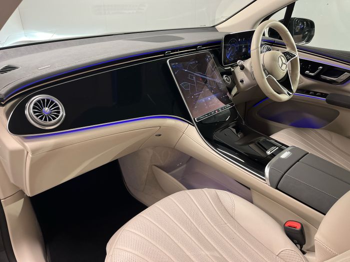 Mercedes-Benz EQS SUV 2025