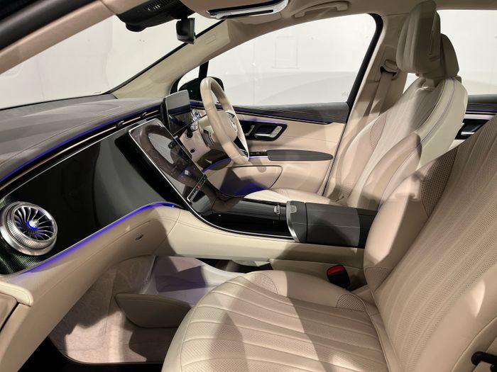 Mercedes-Benz EQS SUV 2025