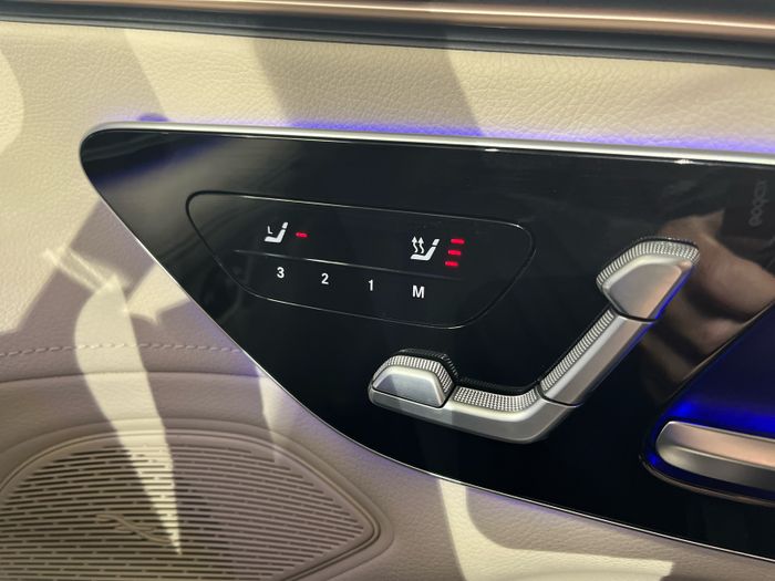 Mercedes-Benz EQS SUV 2025