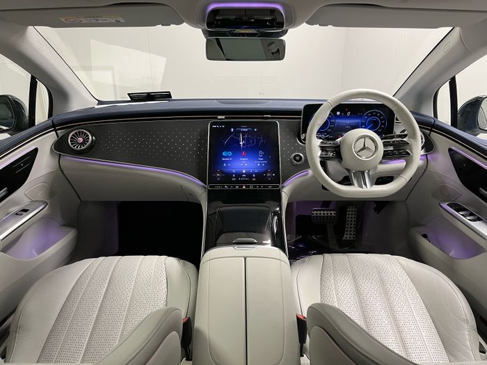 Mercedes-Benz EQE 2025