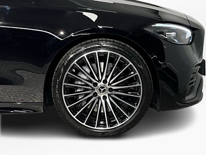 Mercedes-Benz C-Class 2026