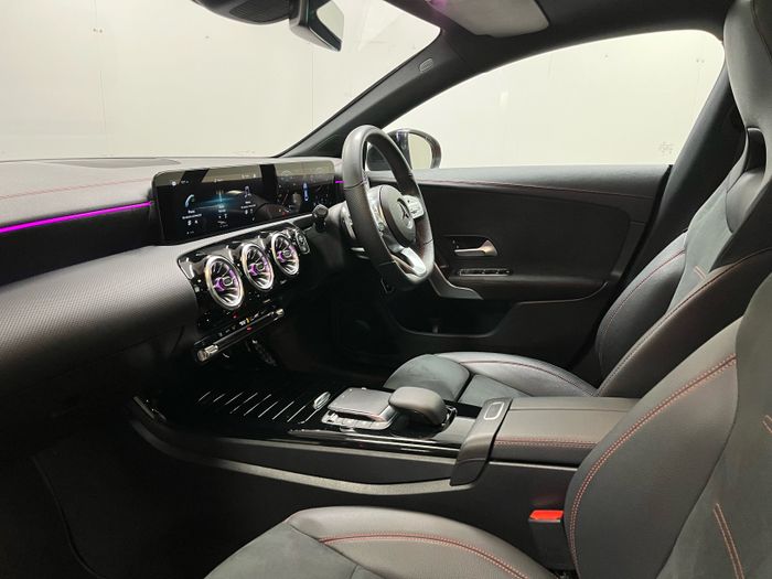 Mercedes-Benz CLA 2023