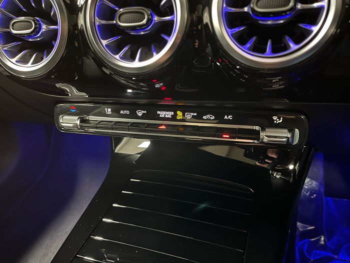 Mercedes-Benz CLA 2023