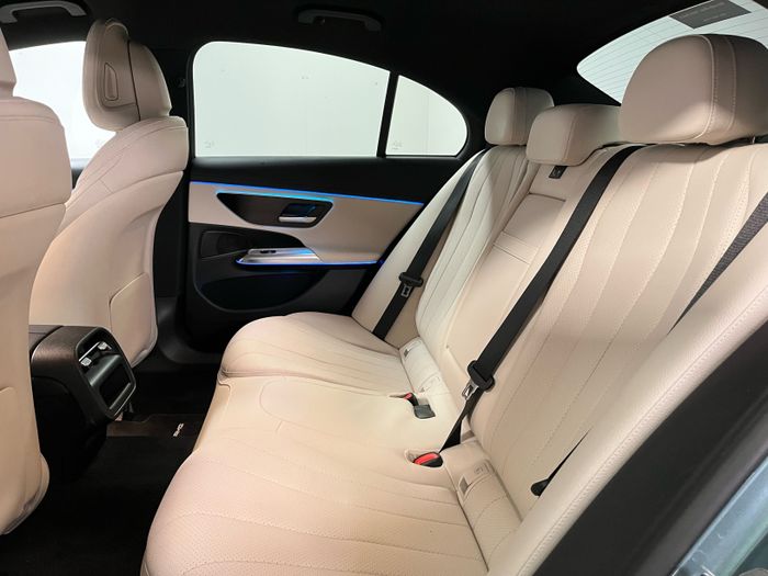 Mercedes-Benz E-Class 2024