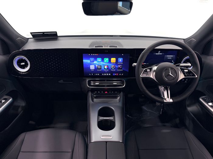 Mercedes-Benz GLB 2026