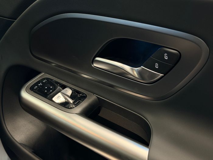 Mercedes-Benz GLB 2026