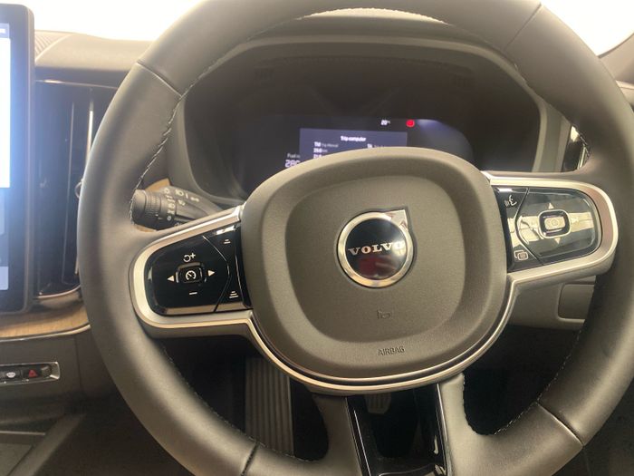 Volvo XC60 2026