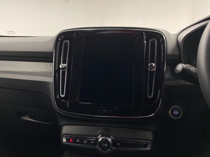 Volvo XC40 2026
