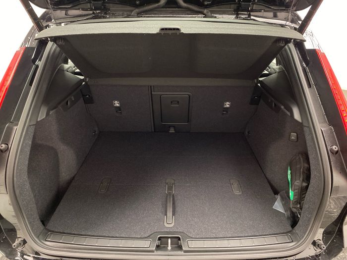 Volvo XC40 2026