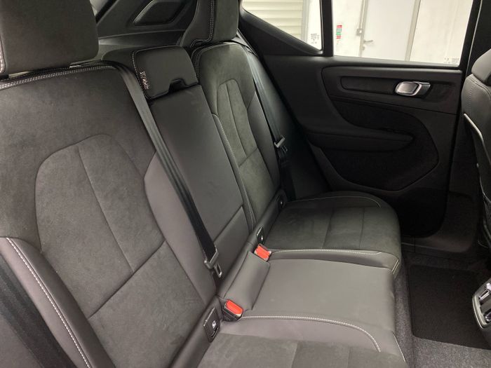 Volvo XC40 2026