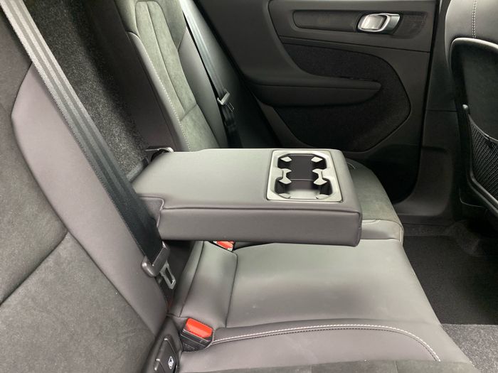 Volvo XC40 2026