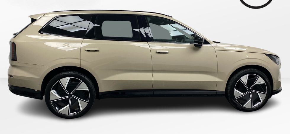 Volvo EX90 2025