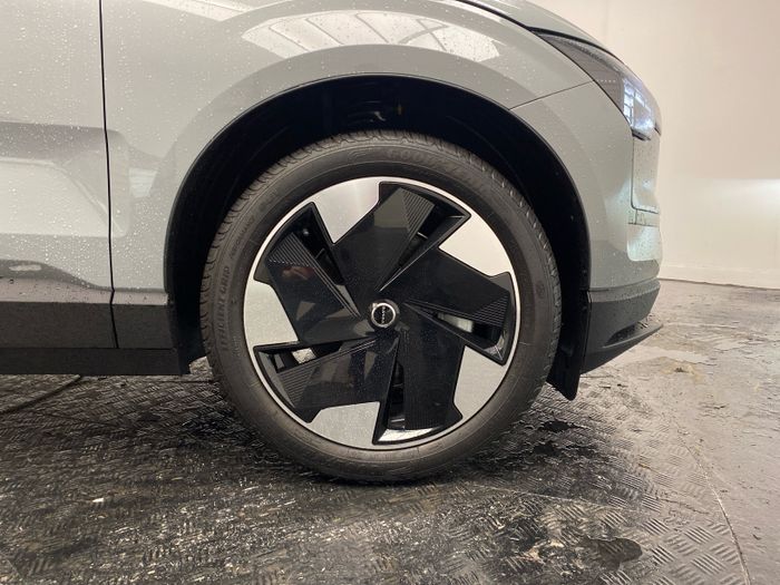 Volvo EX30 2026