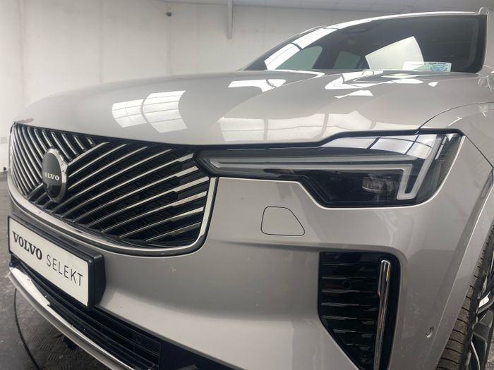 Volvo XC90 2025