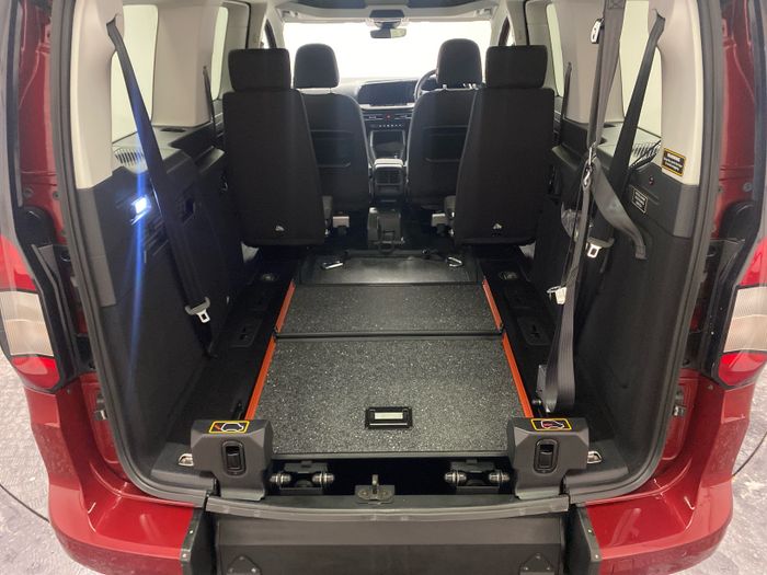 Ford TOURNEO CONNECT 2024
