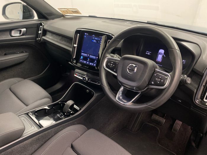 Volvo XC40 2024