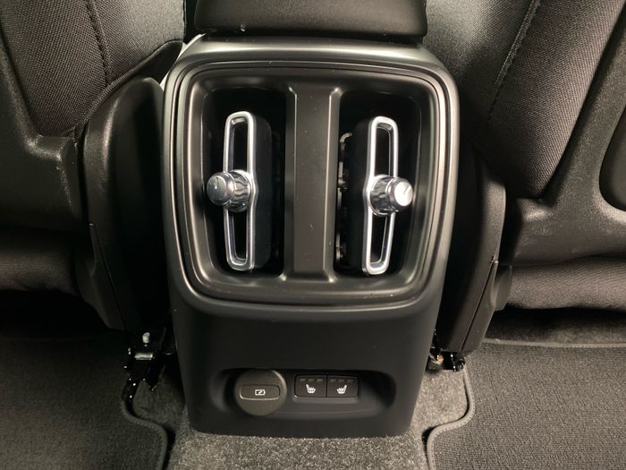 Volvo XC40 2024
