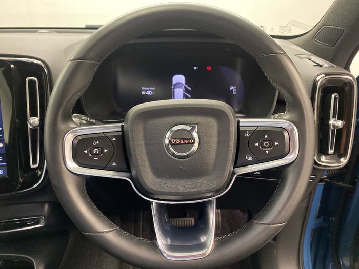 Volvo XC40 2024