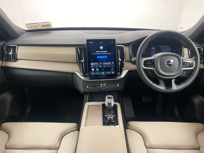 Volvo XC90 2025