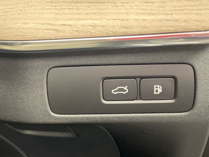Volvo XC90 2025