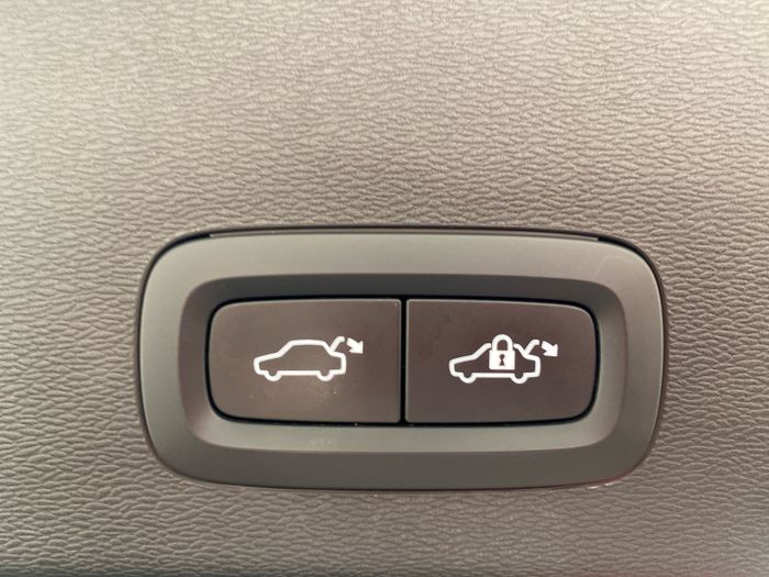 Volvo C40 2022