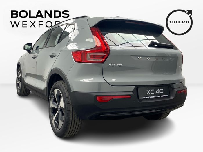 Volvo XC40 2026