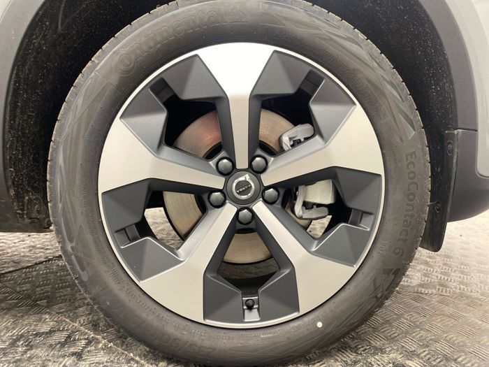 Volvo XC40 2026
