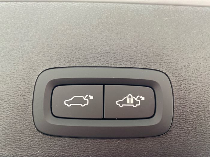 Volvo XC40 2026