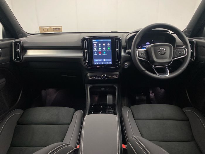Volvo XC40 2026