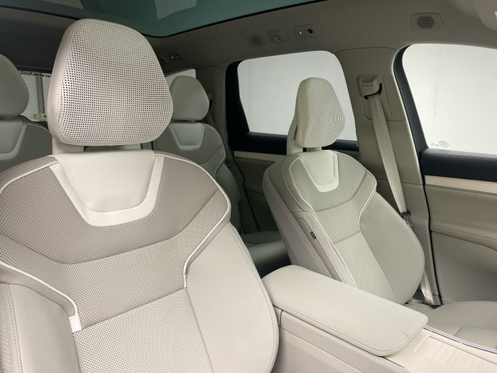 Volvo EX90 2026