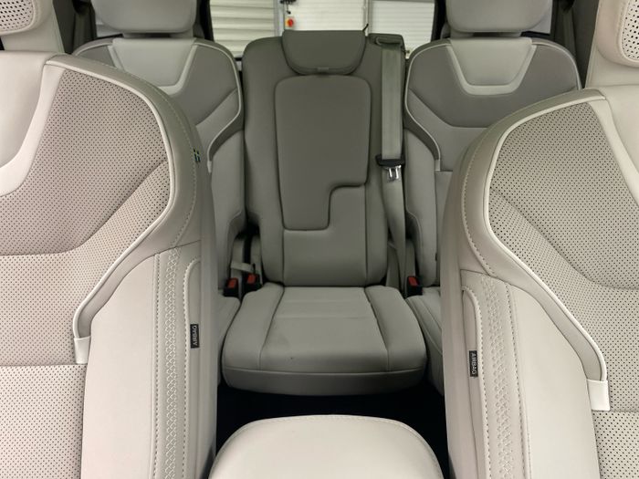 Volvo EX90 2026
