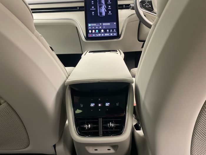 Volvo EX90 2026