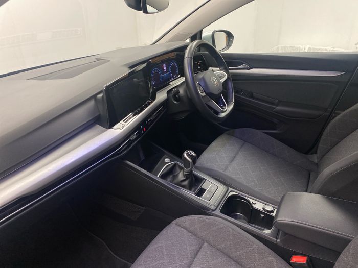 Volkswagen Golf 2024