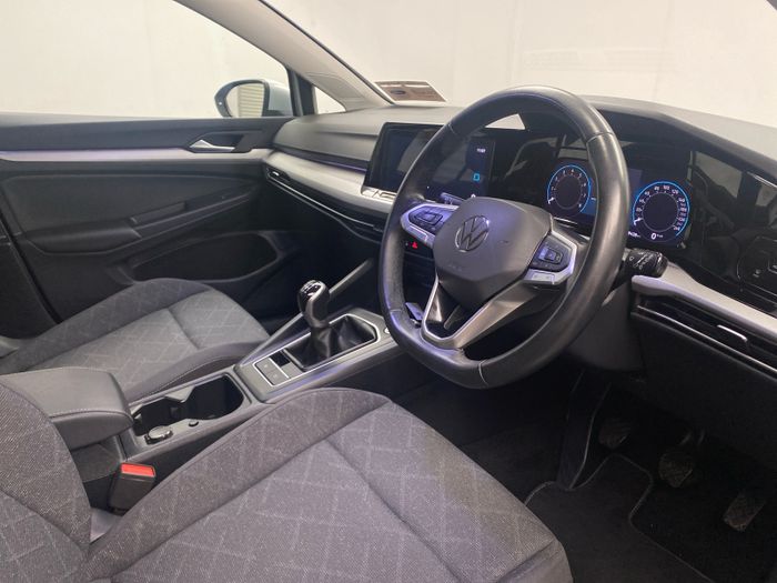 Volkswagen Golf 2024