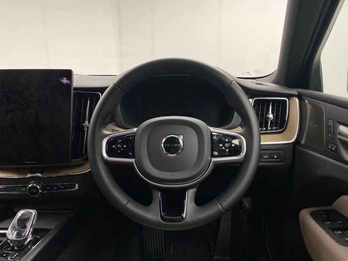 Volvo XC60 2026
