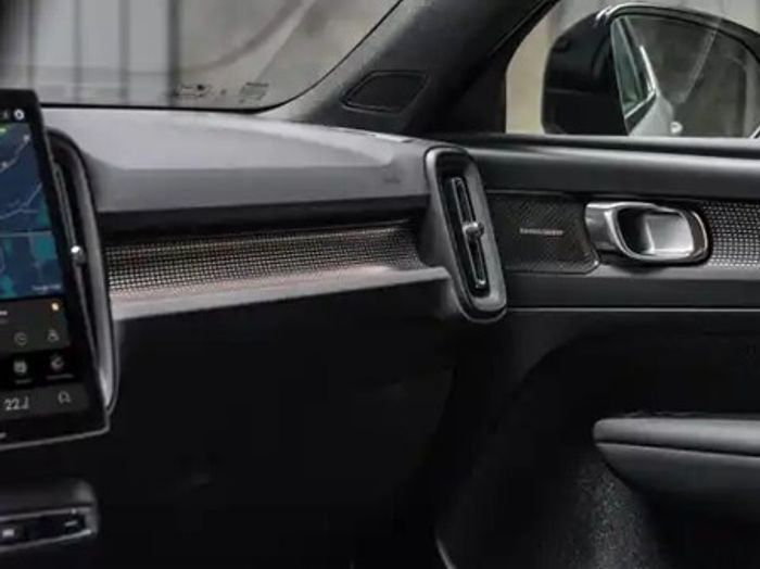Volvo EX40 2027