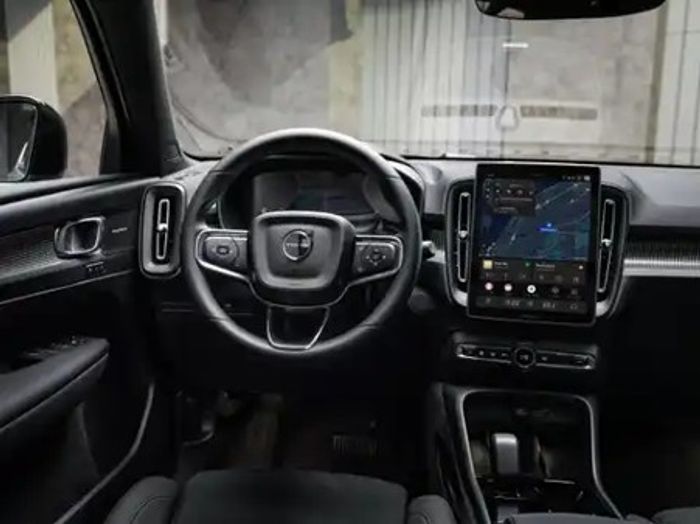 Volvo EX40 2027