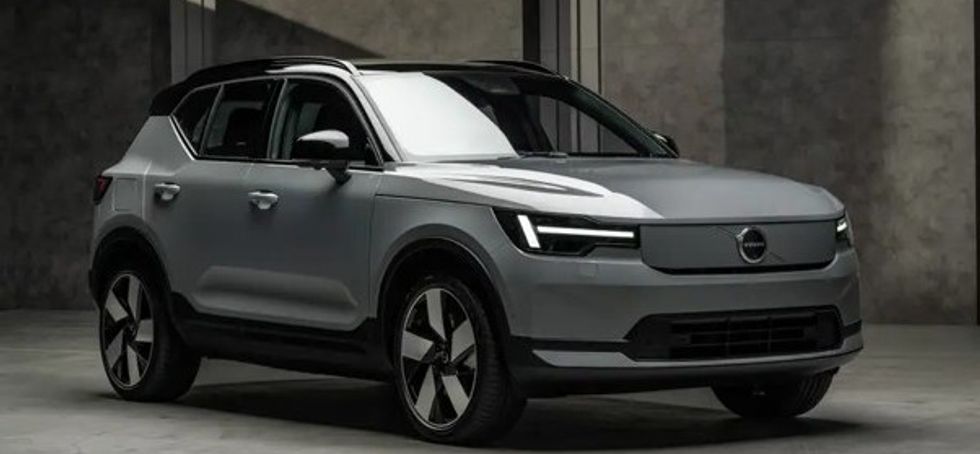 Volvo EX40 2027