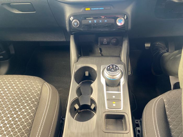 Ford Kuga 2025