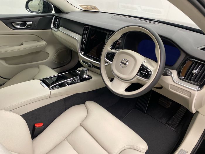 Volvo V60 2026