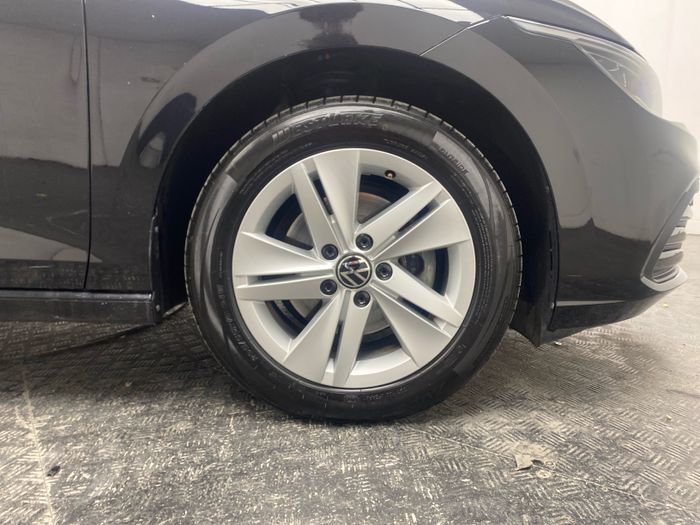 Volkswagen Golf 2024