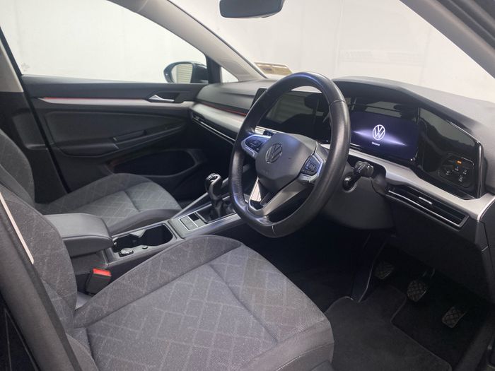 Volkswagen Golf 2024