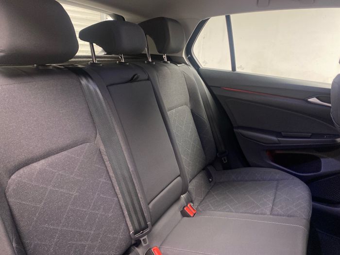 Volkswagen Golf 2024