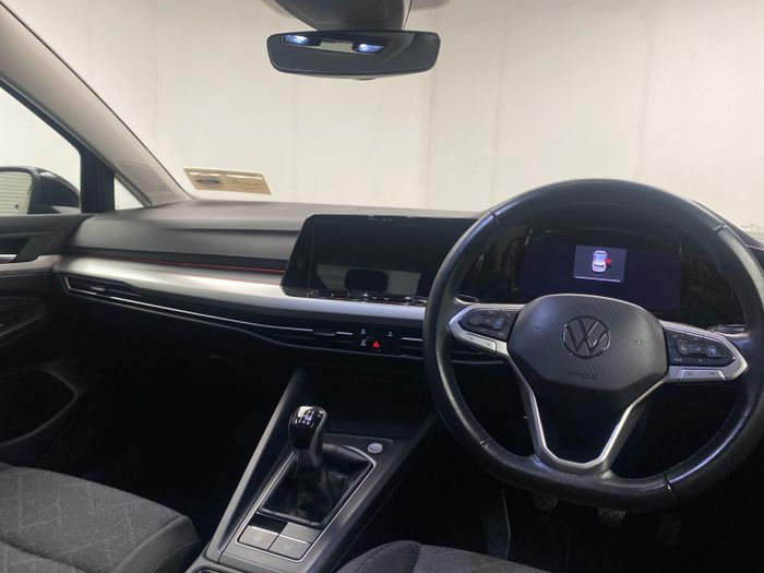 Volkswagen Golf 2024